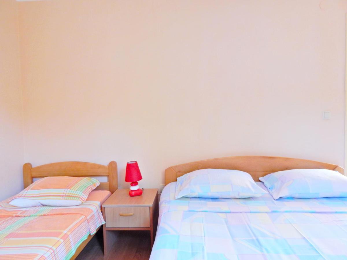 Apartmani Sindik ティヴァト エクステリア 写真
