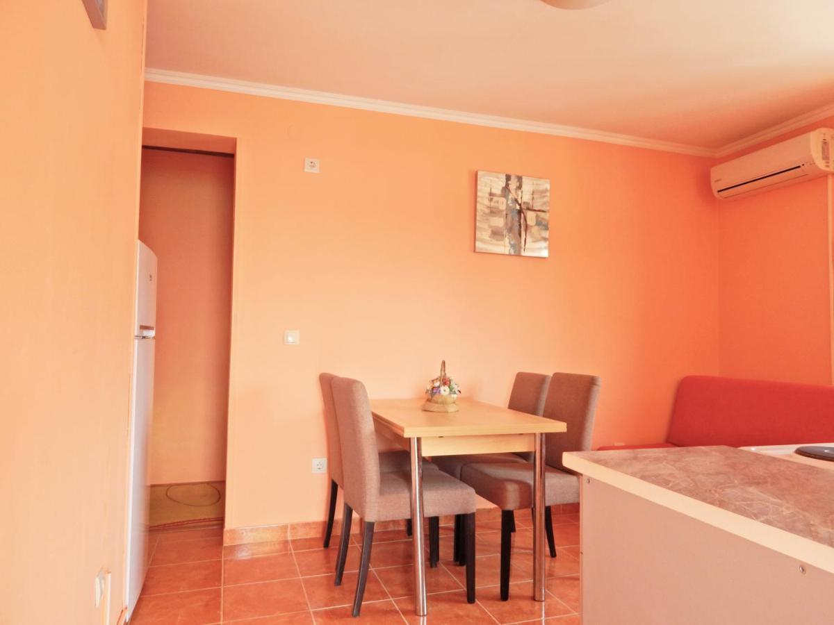 Apartmani Sindik ティヴァト エクステリア 写真